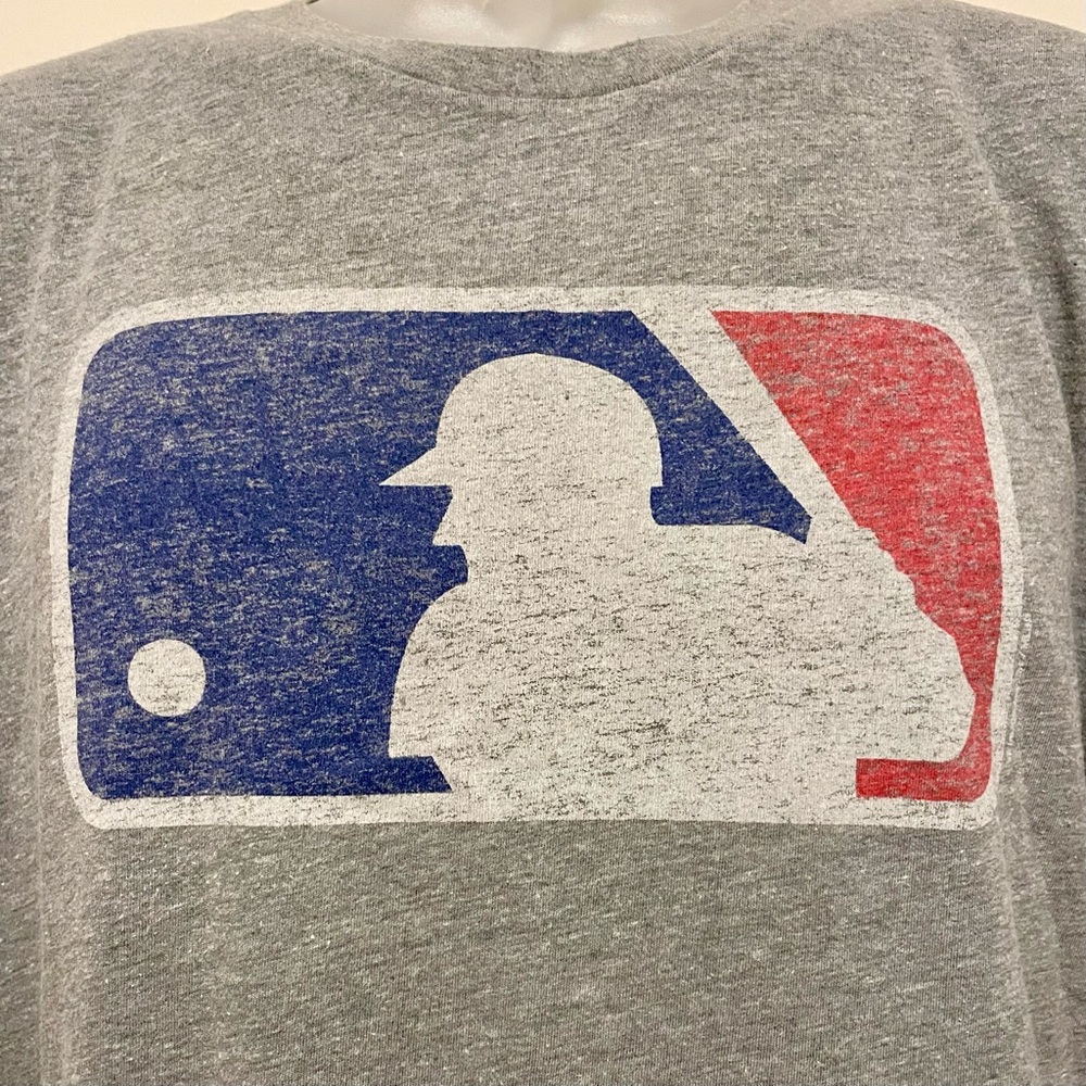 Ring Spun Soft Gray Graphic Tee with MLB Logo | Size 2XL - Picture 2 of 3